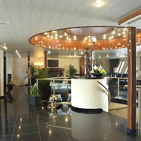 Hotel Crossgates Hotelship 3 Star - Nizzaufer - Frankfurt